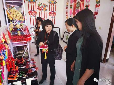 鎮(zhèn)原開邊鎮(zhèn)扶貧車間迎來天津市靜海區(qū)商務(wù)局工藝品銷售合作